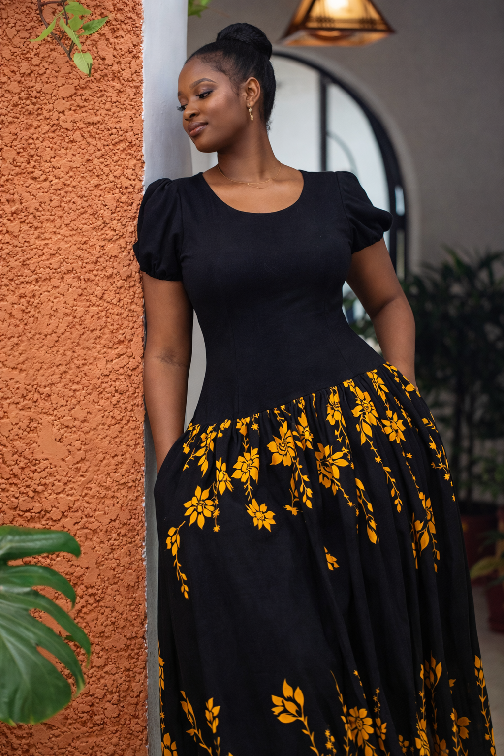 Ayomikun Plain Bodycon And Flowered Crepe Dress - Black